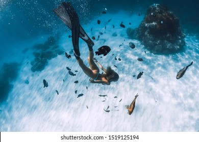 1,579 Freedive Girl Images, Stock Photos & Vectors 