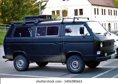 old black van