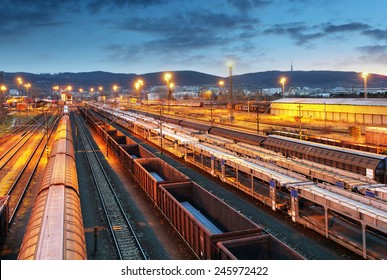Freight trains    Cargo transportation
