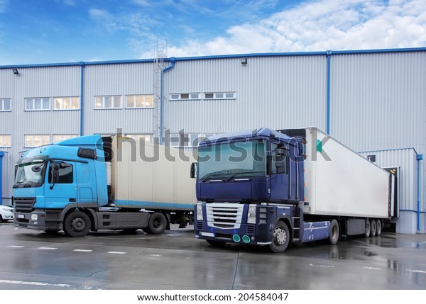 Freight\
Transportation - Truck in the\
warehouse
