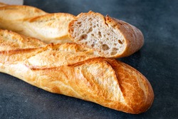 Französische Baguettes. Französisches Brot. Selektiver Fokus.
