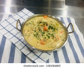 French Cooking Class In Korea, Cream Cheese Chicken Soup.