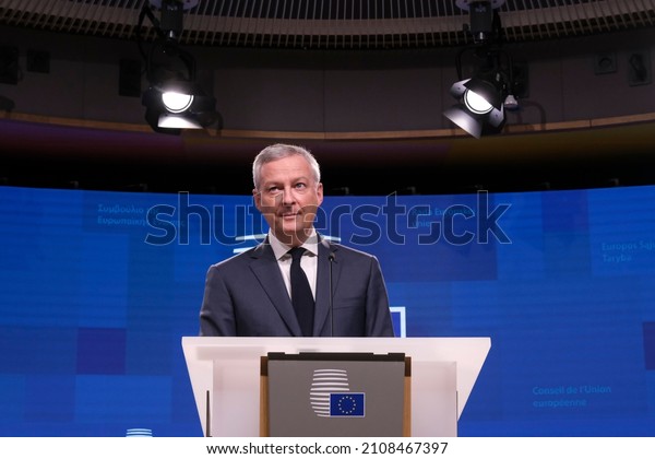 French Finance Minister, Bruno Le Maire and EU\
Commissioner Valdis Dombrovskis give a press conference at the end\
of european finance ministers meeting in Brussels, Belgium, 18\
January 2022
