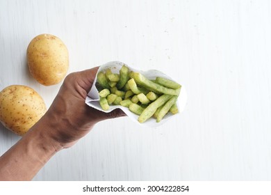 French Fries Seasoned With Nori Flakes