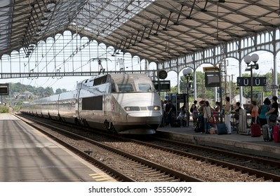 1,519 High Speed Train France Images, Stock Photos & Vectors 