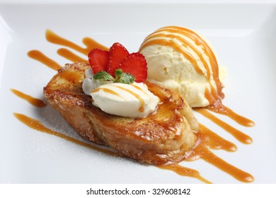 French Toast-style Brioche With Vanilla Ice Cream And Toffee Sauce