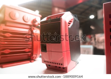 Frequency inverter with high degree of protection. Speed control of induction motors without encoder