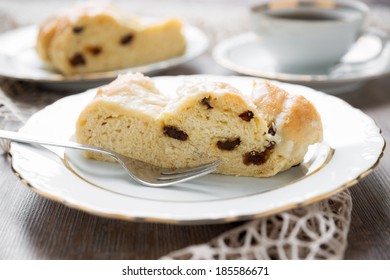 Fresh Baked Challah With Raisins