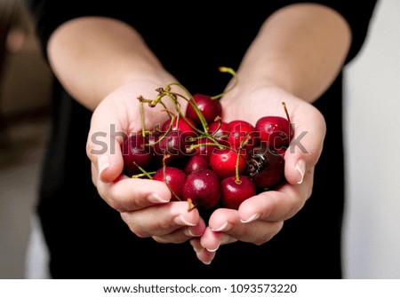 Similar – Foto Bild Kinderhand hällt frische Johannisbeeren