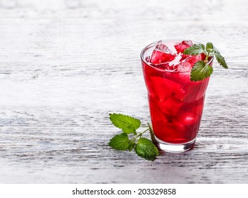 Fresh Cold Strawberry Tea With Ice And Mint 