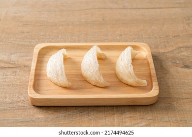 Fresh edible bird's nest or Swallow nest raw material cuisine expensive food for healthy - Healthy food.