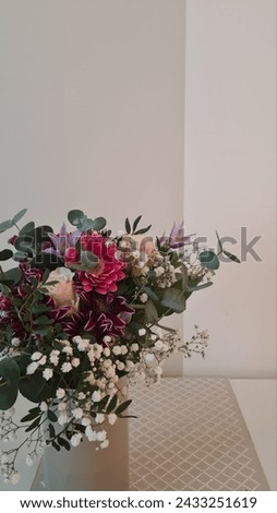 fresh flower bouquet diningroom interior