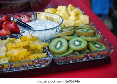 Fresh Fruit Appetizers With Dip