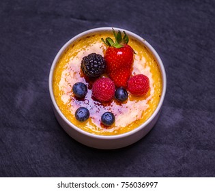 Crème Brûlée With Fresh Fruits