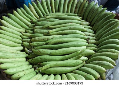 Fresh Healthy Luffa Gourd Stock On Shop For Sell