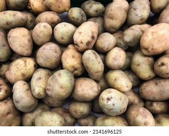 Fresh medium potato kentang unsplash