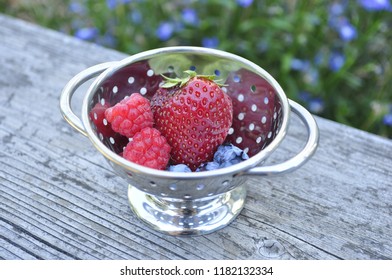 tiny colander