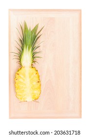 Fresh  Pineapple,yellow Flesh With Green Leaves