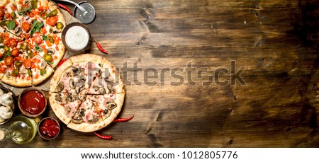 Similar – gebackene runde Pizza