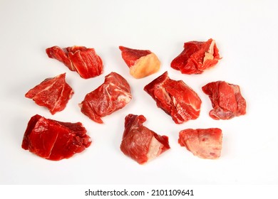 
Fresh raw beef meat isolated on white background. Set of raw meat pieces