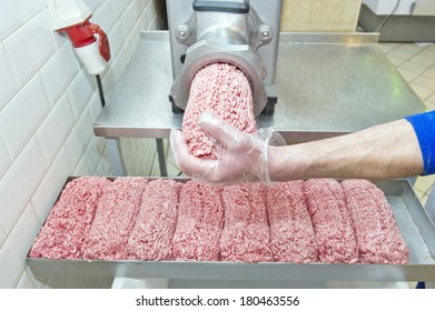 Fresh raw minced meat preparation