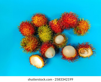 Rambután fresco y maduro