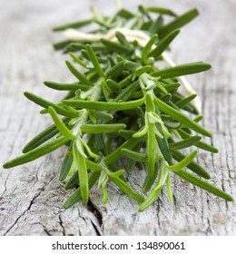 Fresh Rosemary (Rosmarinus Officinalis)