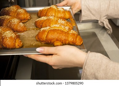 Closeup On Croissants Butter French Pastry Stockfoto (redige