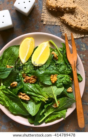 Spinach and Walnut Salad