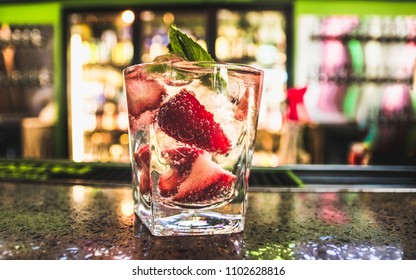 Fresh Strawberry Spritzer