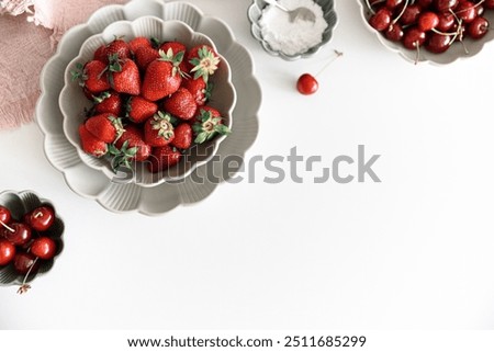 Similar – Foto Bild Hausgemachte leckere Erdbeeren Marmelade machen