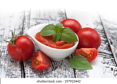 Fresh Tomatoes With Paste