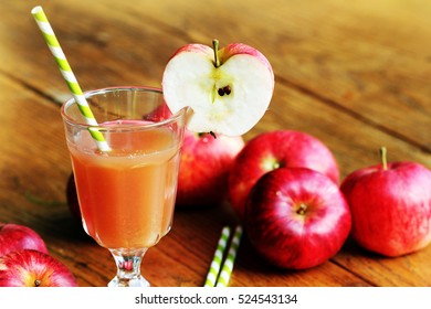 441 Unfiltered apple juice Images, Stock Photos & Vectors | Shutterstock