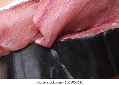 Fresh Yellowtail Slices