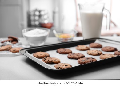 Freshly baked cookies on tray - Powered by Shutterstock