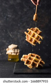Waffles Dark Imagenes Fotos De Stock Y Vectores Shutterstock