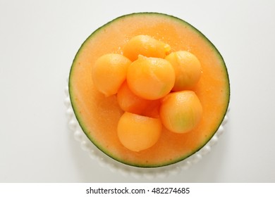 Freshness Yubari King Melon In Ball Shaped