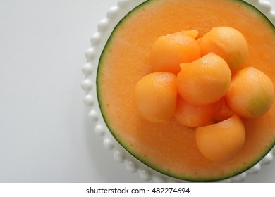 Freshness Yubari King Melon In Ball Shaped