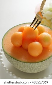 Freshness Yubari King Melon In Ball Shaped