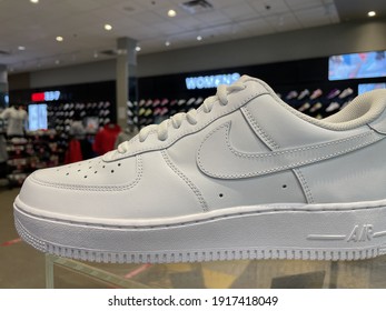 nike store fresno
