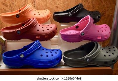 free crocs colors