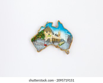 Fridge Magnet In Form Of Australia Country With Decorative Inscription Melbourn Isolated On White Background. Travel To Australia Concept. Top View Flat Lay, Close Up