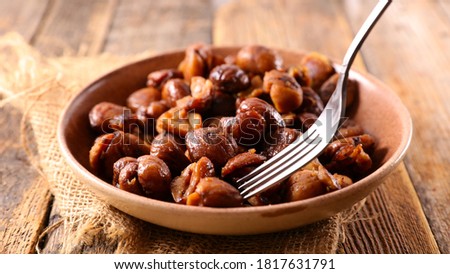 chestnut Eating