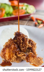 A Fried Chicken With an Blackpepper Sauce.