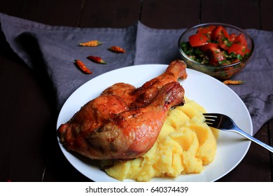 Fried Chicken With Mashed Potatoes