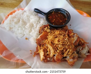 Fried Chicken With Sticky Rice And Local Thai Dipping Sauce