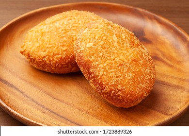 Fried Curry Bread　on A Board