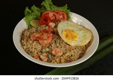 Fried Fish Food Menu, Fried Shrimp Fried Rice Which Is So Delicious To Eat With Family