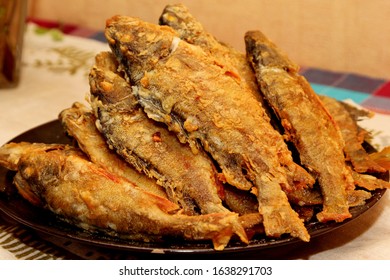 Fried Perch On A Plate. Cooked Fried Perch In Plate On Kitchen Table