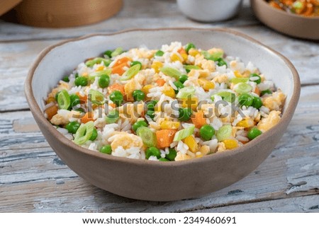 fried rice with vegetables and eggs 